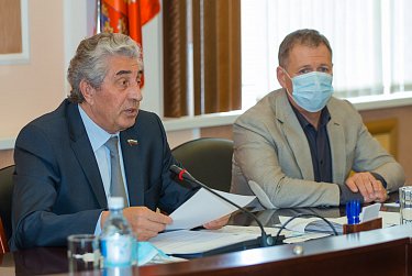 Совет ЗС собрался в 100-й раз